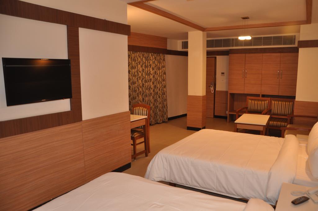 Hotel Sms Grand Inn Vellore Quarto foto
